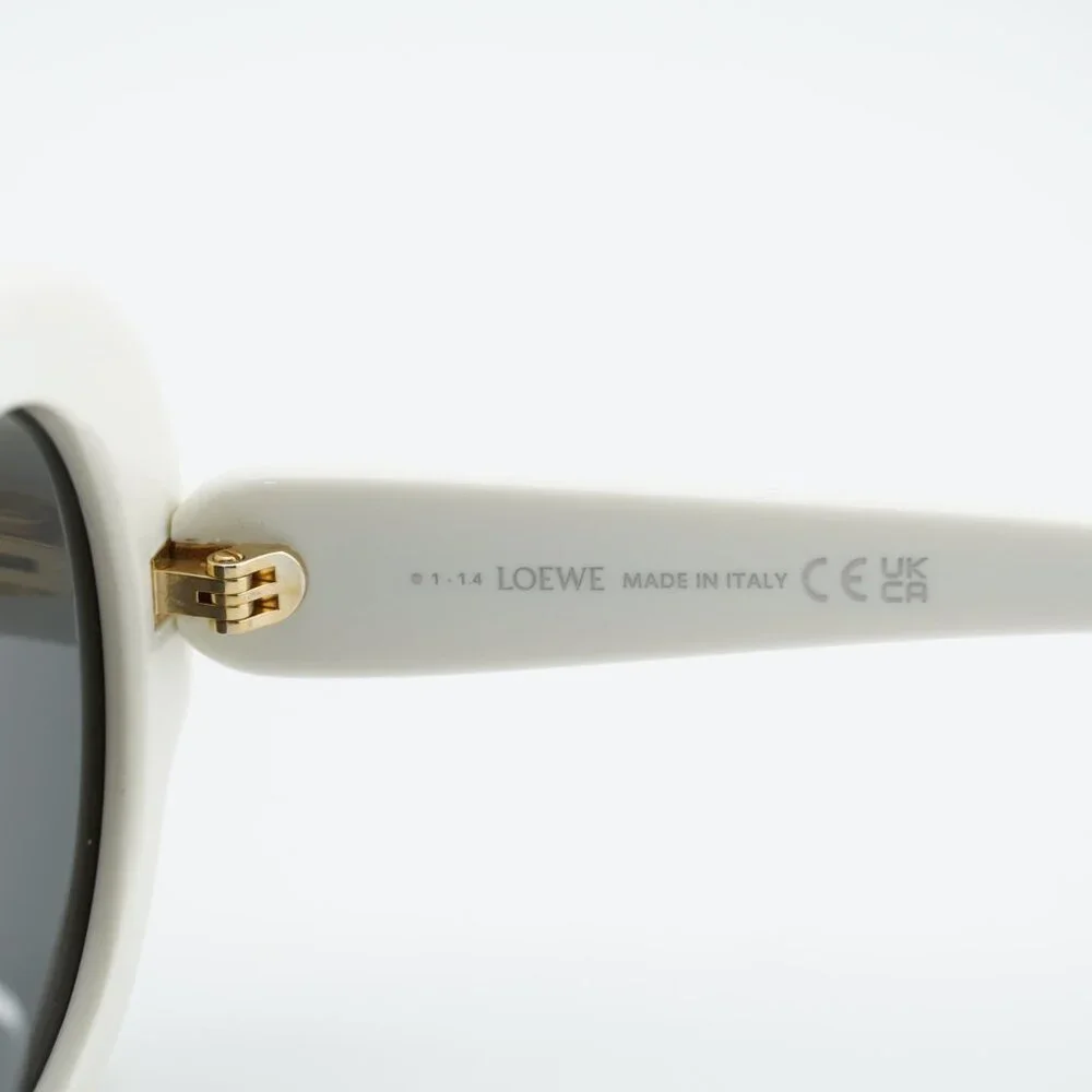 Loewe LW40135F 25A Sunglasses White Round Frame, Grey Lenses